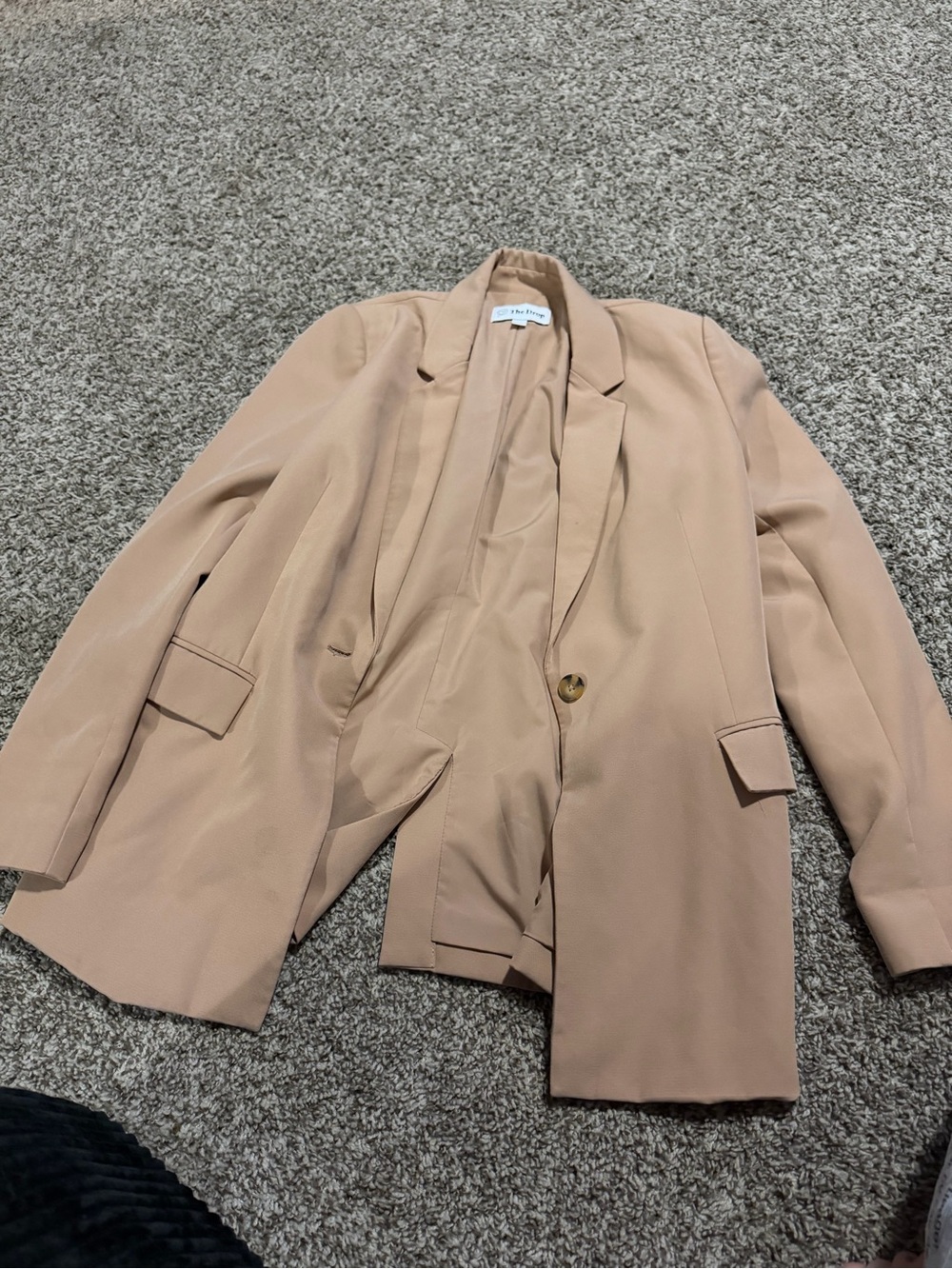 Women's Classic Blazer in Beige - Unknown Brand